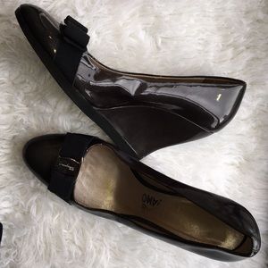 FERRAGAMO Charcoal Vara Wedges